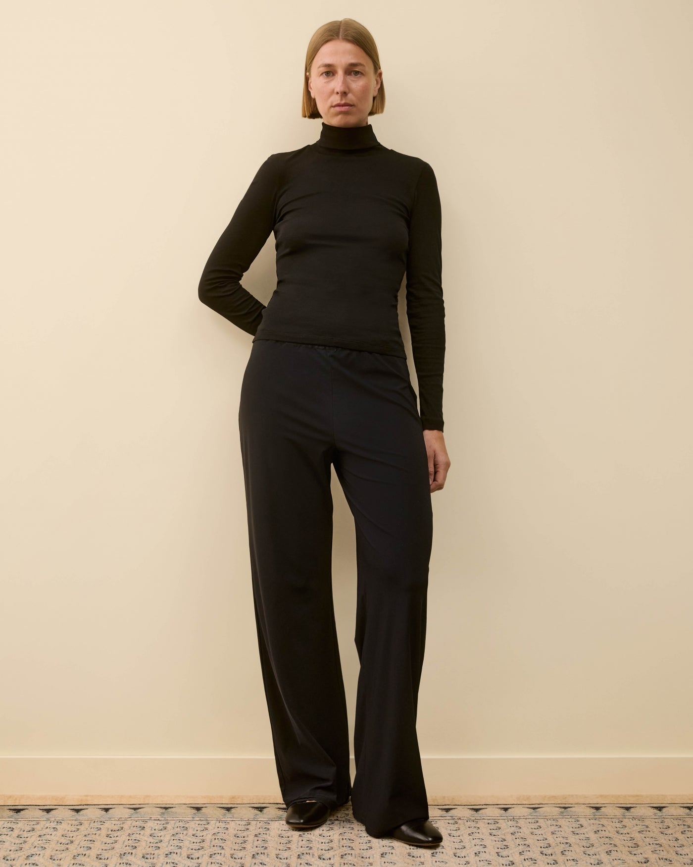 DINAH TURTLENECK LW | Black - FLORE FLORE