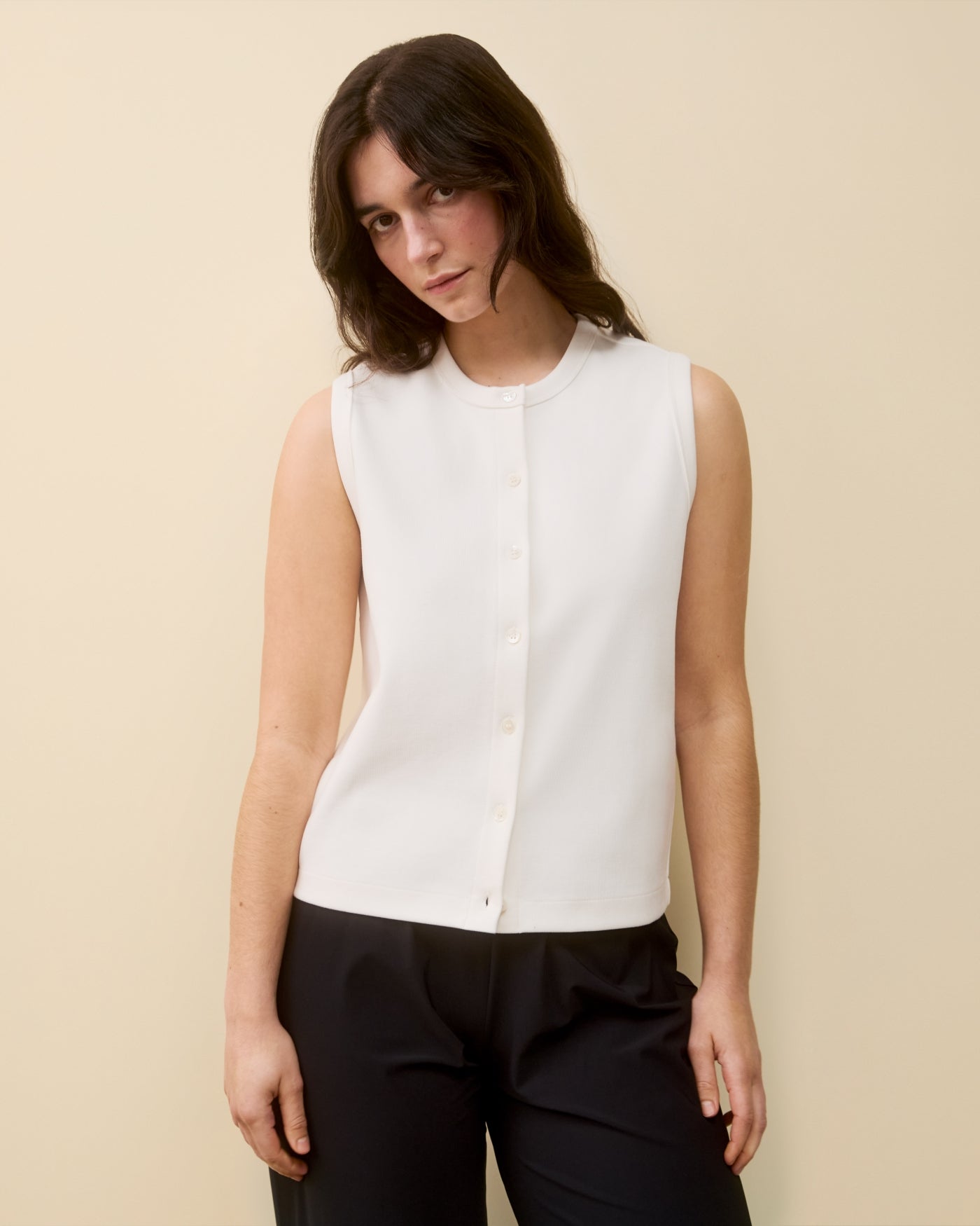 POPPY SLEEVELESS CARDIGAN | White