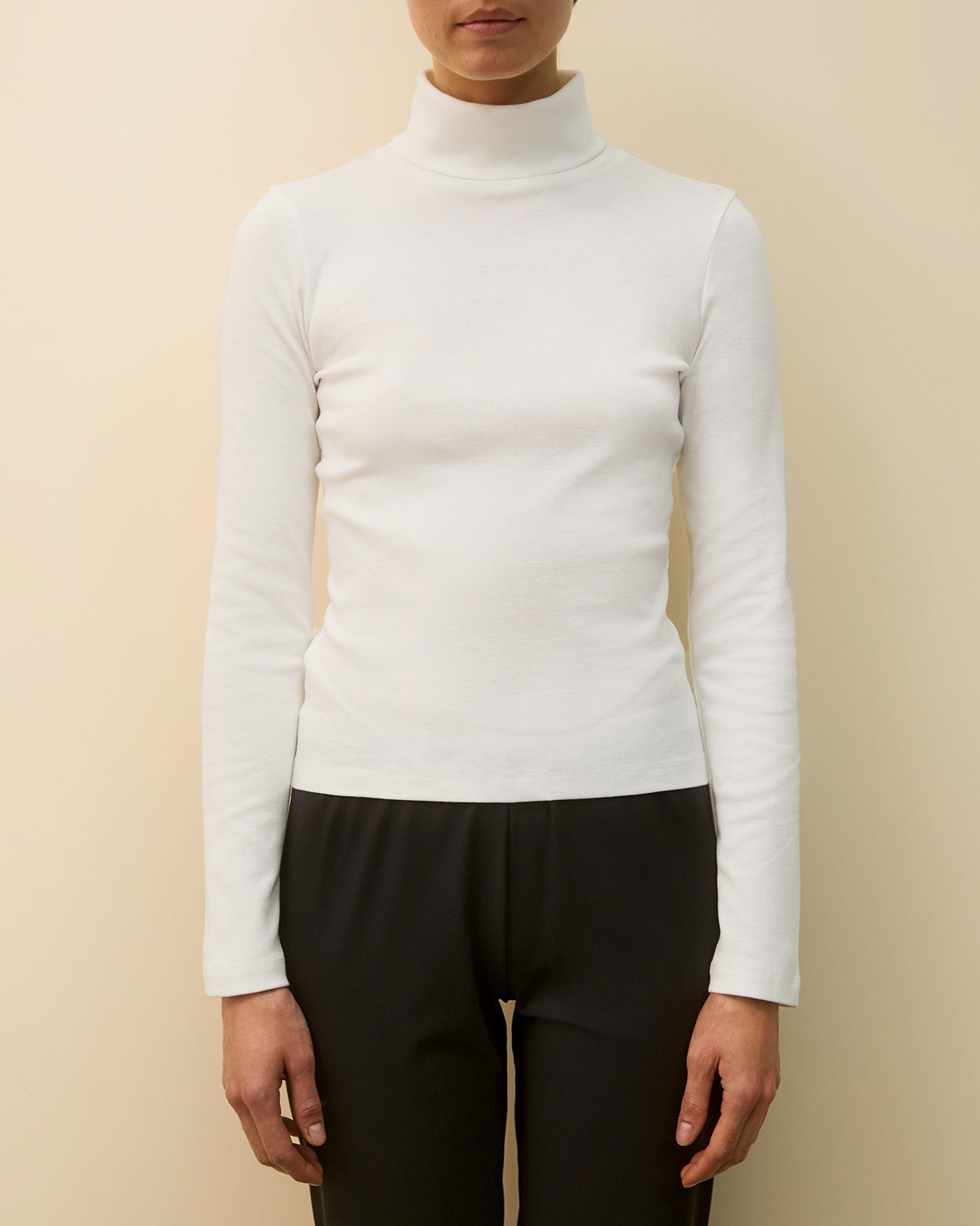 DINAH TURTLENECK | White