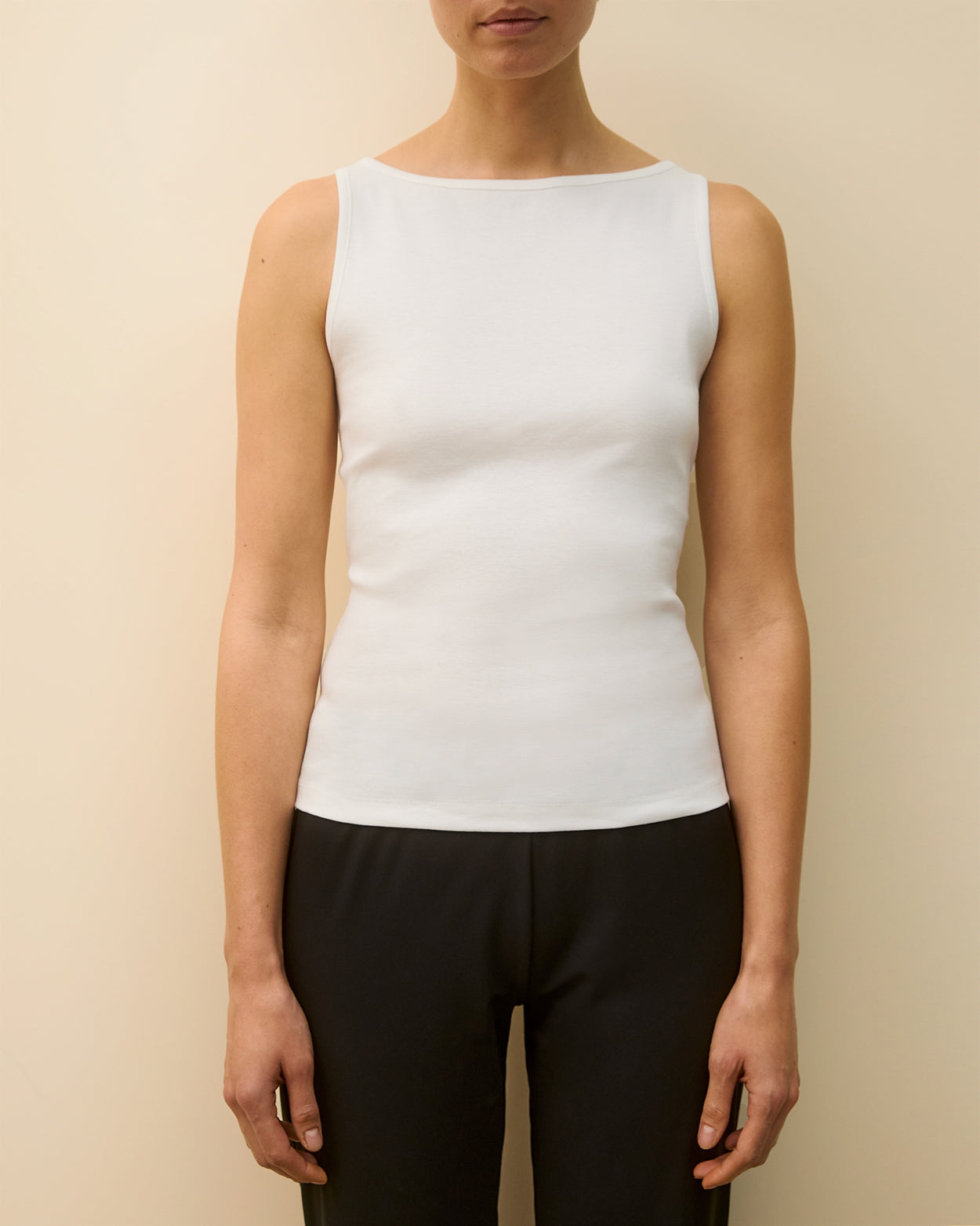 TIMMI TANK | White